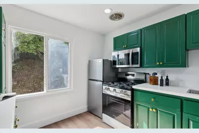 894 Burnett Ave, San Francisco, CA 94131 - Photo 14