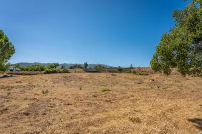 5980 Travel Park Cir, Gilroy, CA 95020 - Photo 6