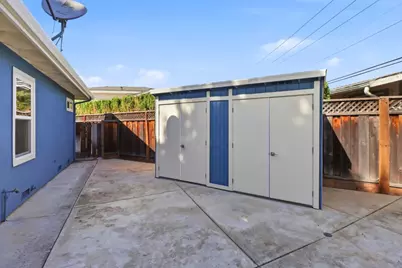 1304 Cherry Ct, San Jose, CA 95118 - Photo 32