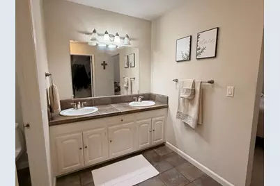 856 Duffin Dr, Hollister, CA 95023 - Photo 12