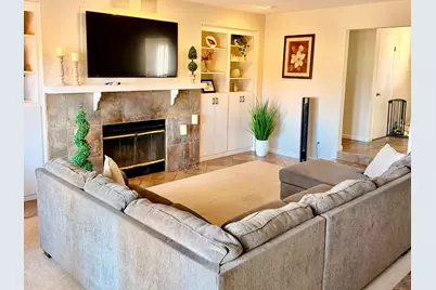 856 Duffin Dr, Hollister, CA 95023 - Photo 4