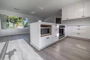 750 El Camino Paraiso, Hollister, CA 95023 - Photo 2