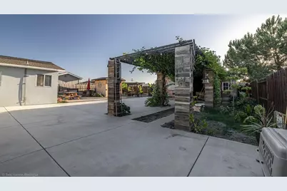 750 El Camino Paraiso, Hollister, CA 95023 - Photo 10