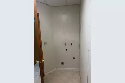 2360 McKee Rd B5, San Jose, CA 95116 - Photo 22