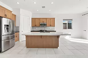 1261 Azalea Dr, Hollister, CA 95023 - Photo 20