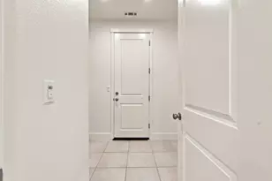 1261 Azalea Dr, Hollister, CA 95023 - Photo 16