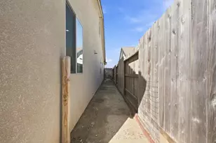1261 Azalea Dr, Hollister, CA 95023 - Photo 38