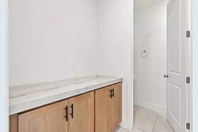 1261 Azalea Dr, Hollister, CA 95023 - Photo 14