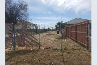 7440 38th Ave, Sacramento, CA 95824 - Photo 2