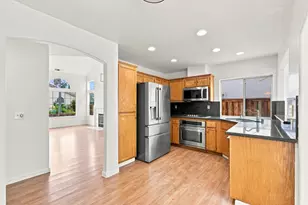 24933 Avocado Ct, Hayward, CA 94544 - Photo 10