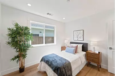 224 Ivy Dr, Menlo Park, CA 94025 - Photo 24