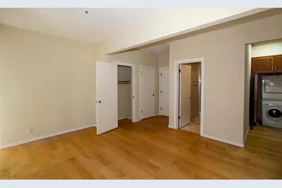 97 E Saint James St 21, San Jose, CA 95112 - Photo 8