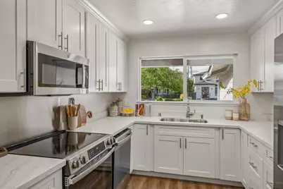 3345 Valley Square Ln, San Jose, CA 95117 - Photo 10
