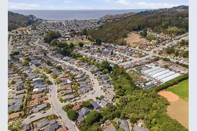 1239 Galvez Dr, Pacifica, CA 94044 - Photo 50