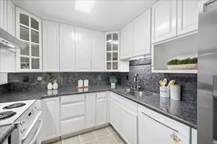 125 Connemara Way 115, Sunnyvale, CA 94087 - Photo 10
