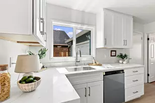 205 Miramar Dr, Santa Cruz, CA 95060 - Photo 14