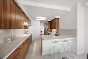 799 Lakeshore Dr., Redwood City, CA 94065 - Photo 16