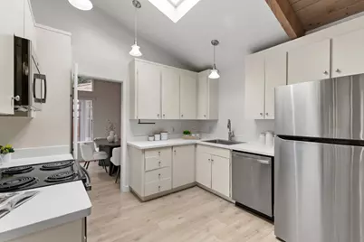 22990 Cricket Hill Rd, Cupertino, CA 95014 - Photo 12