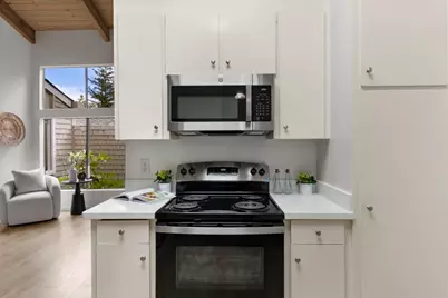 22990 Cricket Hill Rd, Cupertino, CA 95014 - Photo 10