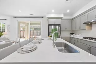 37792 Hickory St, Newark, CA 94560 - Photo 10