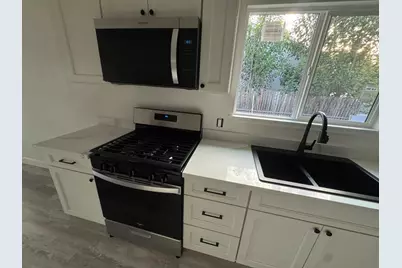 76 Sunset Ct, San Jose, CA 95116 - Photo 4
