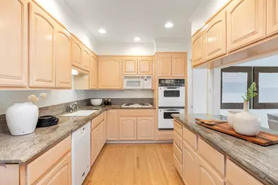 170 Sand Hill Cir, Menlo Park, CA 94025 - Photo 22