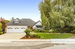 15 Woodleaf Ave, Redwood City, CA 94061 - Photo 2