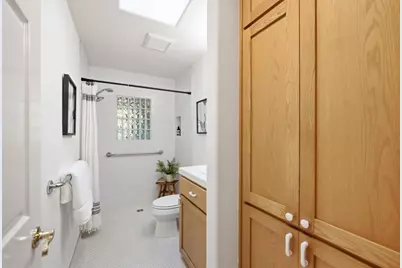 1760 Creek Dr, San Jose, CA 95125 - Photo 10