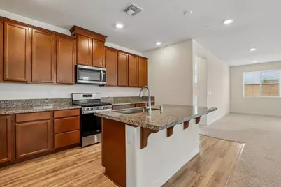 2137 Borealis Cir, Roseville, CA 95747 - Photo 10