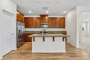 2137 Borealis Cir, Roseville, CA 95747 - Photo 6