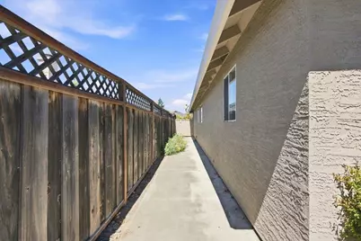1611 Napa Ct, Hollister, CA 95023 - Photo 30
