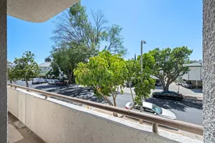 910 S Bedford St 102, Los Angeles, CA 90035 - Photo 32