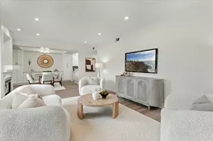 910 S Bedford St 102, Los Angeles, CA 90035 - Photo 2