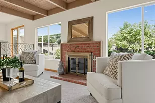 1091 Rockefeller Dr, Sunnyvale, CA 94087 - Photo 10