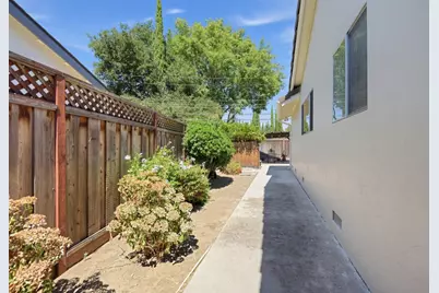 1091 Rockefeller Dr, Sunnyvale, CA 94087 - Photo 46