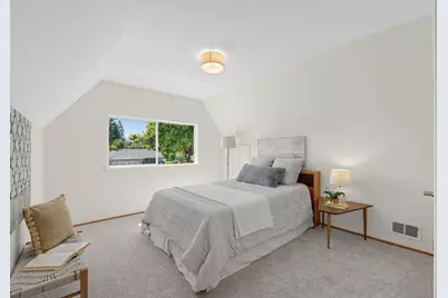 1091 Rockefeller Dr, Sunnyvale, CA 94087 - Photo 38