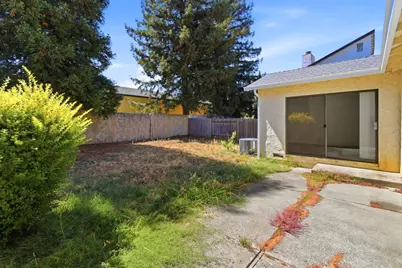1122 Hartford Pl, Fairfield, CA 94534 - Photo 16
