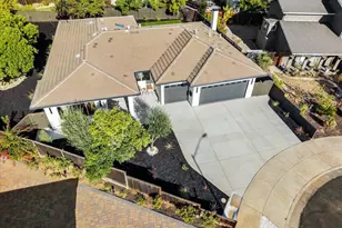 10712 Pebble Pl, Cupertino, CA 95014 - Photo 40