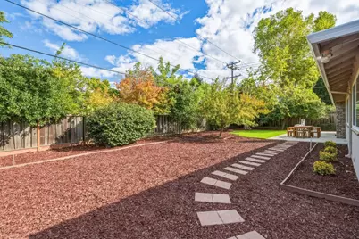 12390 Woodside Dr, Saratoga, CA 95070 - Photo 48
