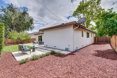 20129 Somerset Dr, Cupertino, CA 95014 - Photo 52