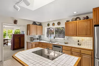 212 1st St, Pacific Grove, CA 93950 - Photo 12