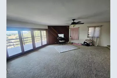 1040 Comstock Rd, Hollister, CA 95023 - Photo 8