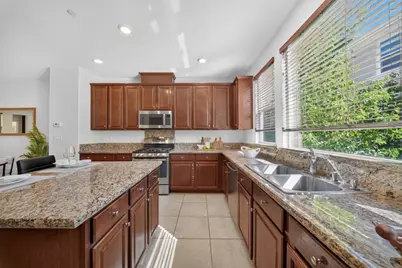 2712 Ferrara Cir, San Jose, CA 95111 - Photo 6