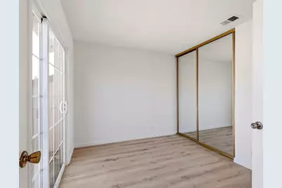 211 Checkers Dr, San Jose, CA 95116 - Photo 16