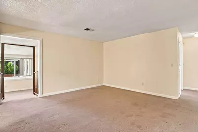 6 Huntington Cir, Pittsburg, CA 94565 - Photo 10