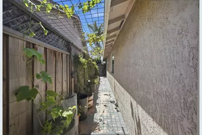 1055 Eagle Dr, Salinas, CA 93905 - Photo 36