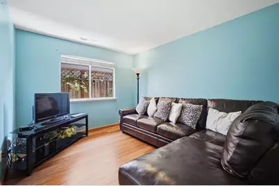 1055 Eagle Dr, Salinas, CA 93905 - Photo 16