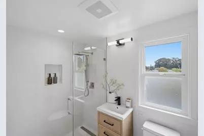 639 Pico Ave, San Mateo, CA 94403 - Photo 16