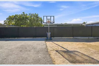 6th St, Hollister, CA 95023 - Photo 34