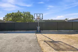 6th St, Hollister, CA 95023 - Photo 34